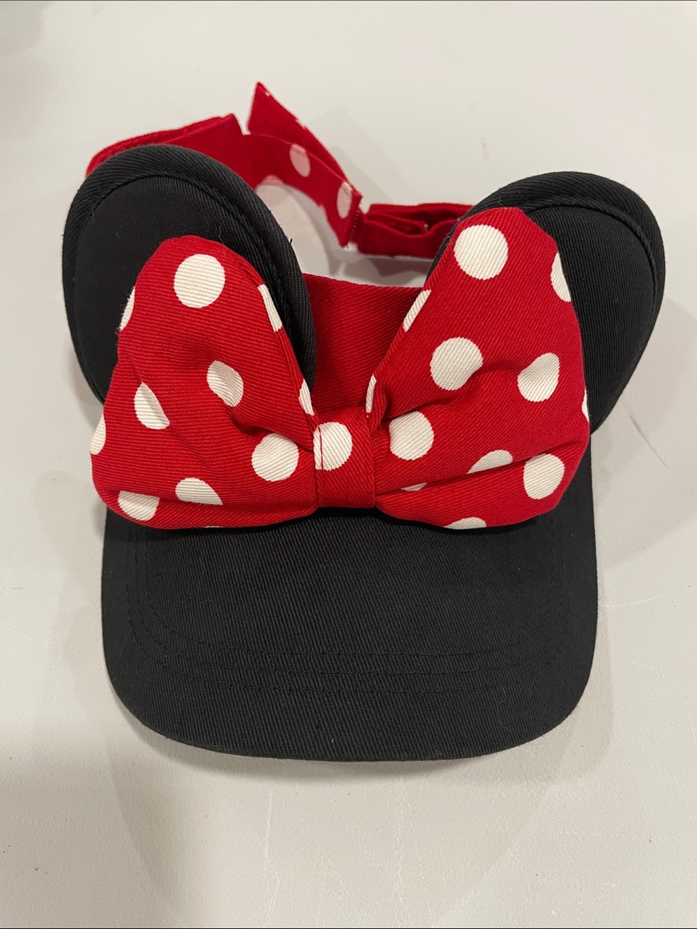 Disney Women’s one size Minnie Mouse bow visor